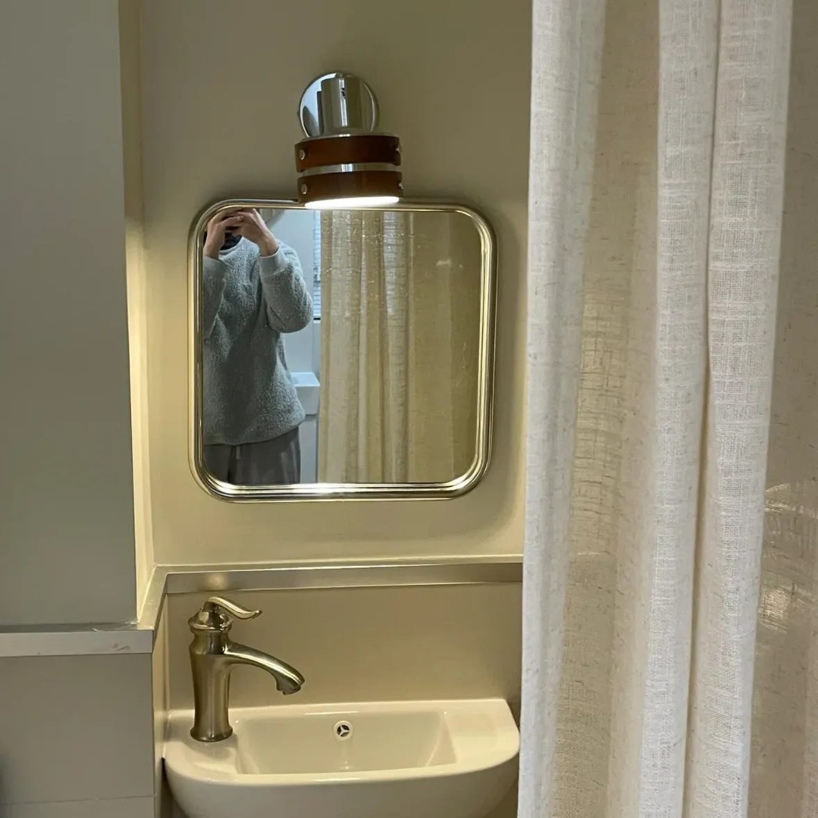 stainless steel bathroom mirror small modern metal frame portable makeup mirror wall hanging spiegel home decoration 3